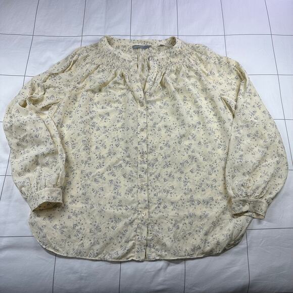 Vince Top Womens Small Cream Gray Silk Floral Smocked Blouse Cottage Feminine - Picture 2 of 9